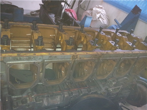 三菱R16柴油發(fā)動機缸機體總成